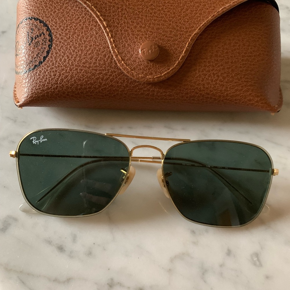 Ray-Ban NWOT Caravan Gold Frame Sunglasses